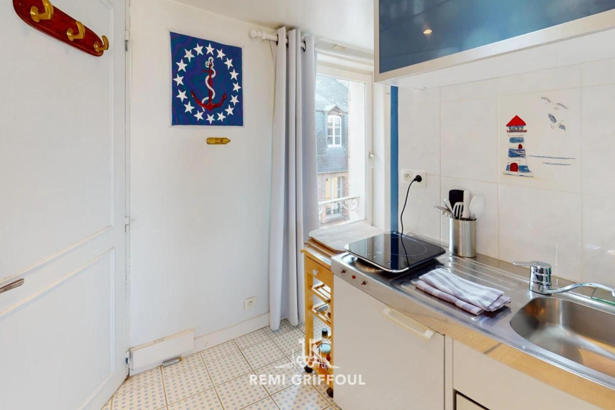 Racing The Wind Breathtaking Port View 2 Pers Apartment Honfleur Bagian luar foto