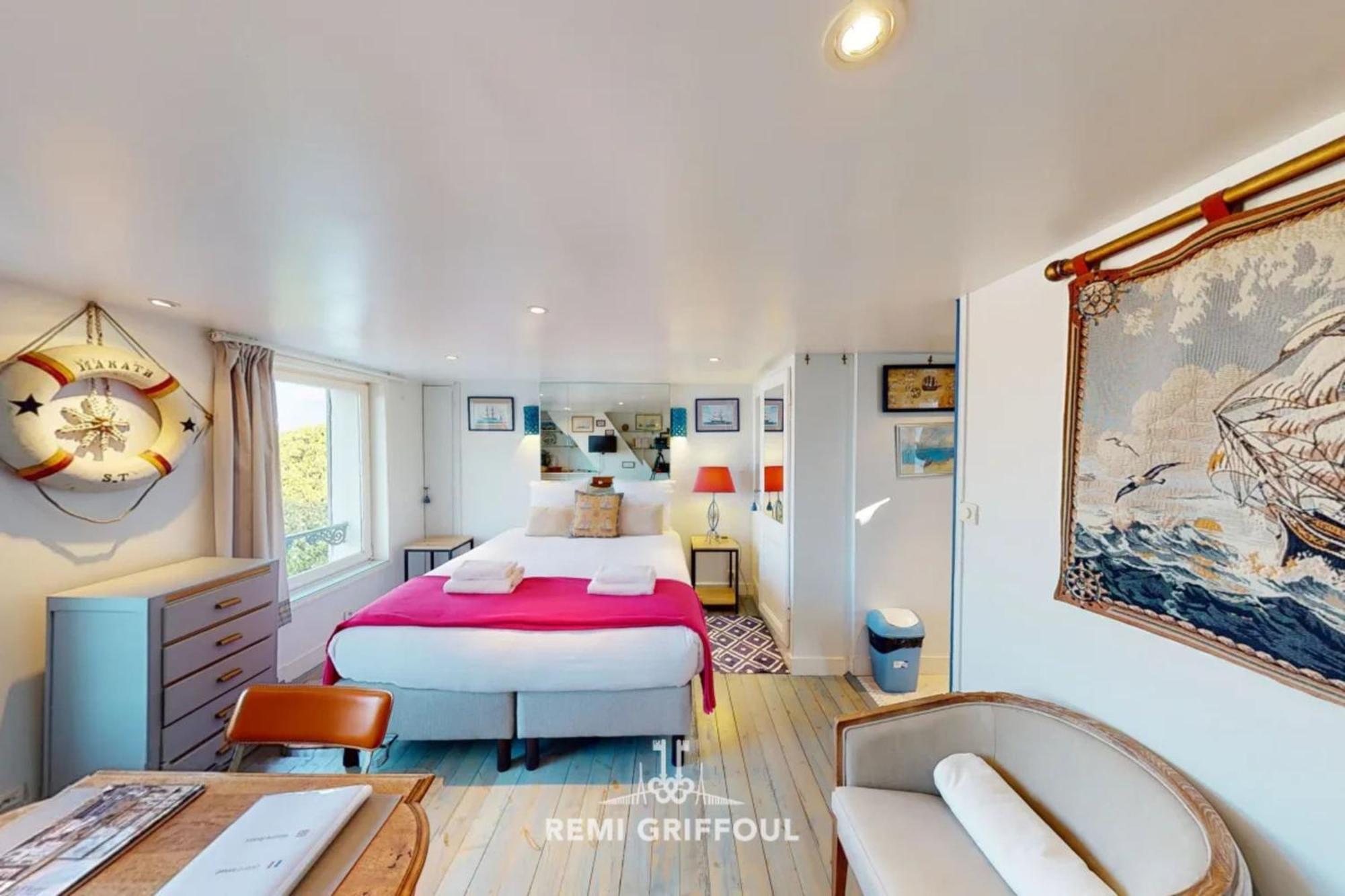 Racing The Wind Breathtaking Port View 2 Pers Apartment Honfleur Bagian luar foto
